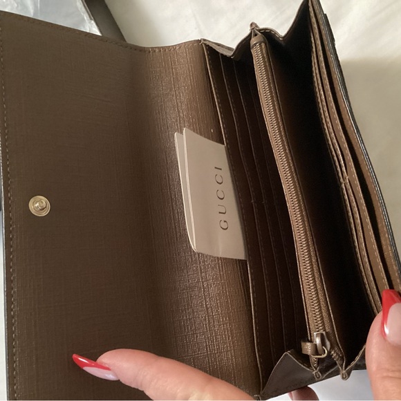 authentic gucci long wallet. - Picture 4 of 12